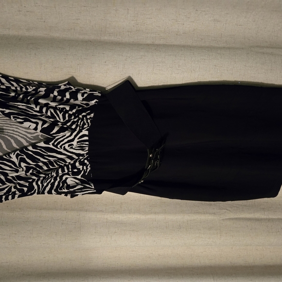 Bisou Bisou Black and White Sheath Dress Cap Sleeve Crew Neck - Picture 6 of 6